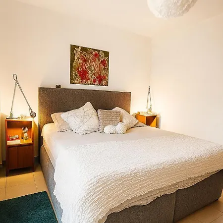 Apartment Belair Retreat, Office Space & Access *