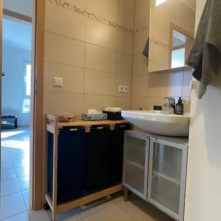 Apartment Belair Retreat, Office Space & Access